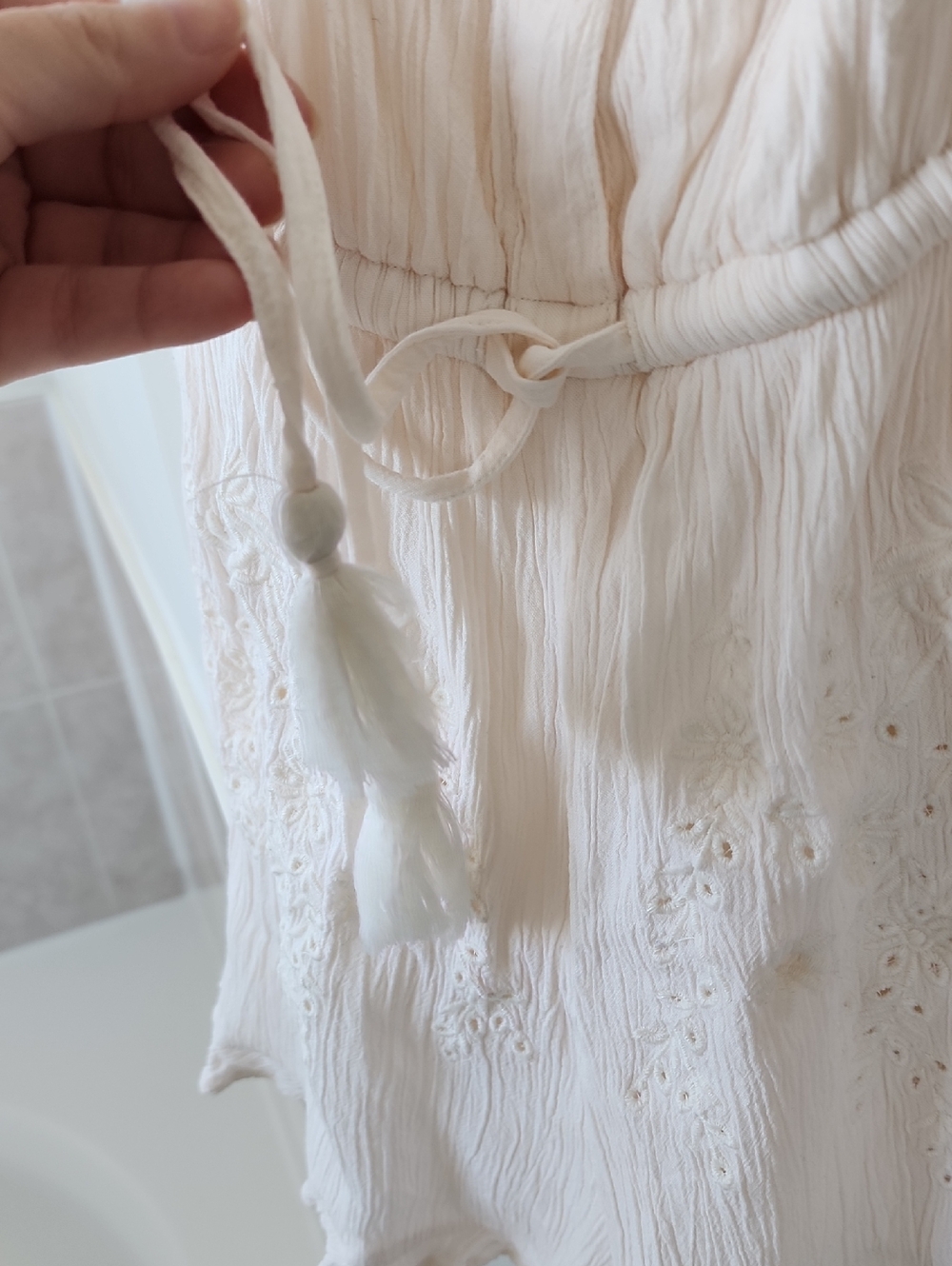 AE Cream Romper Xs - Picture 9 of 12